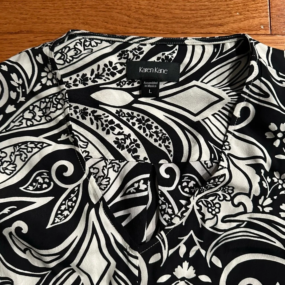 Black and White two piece pants and top set - Picture 4 of 6